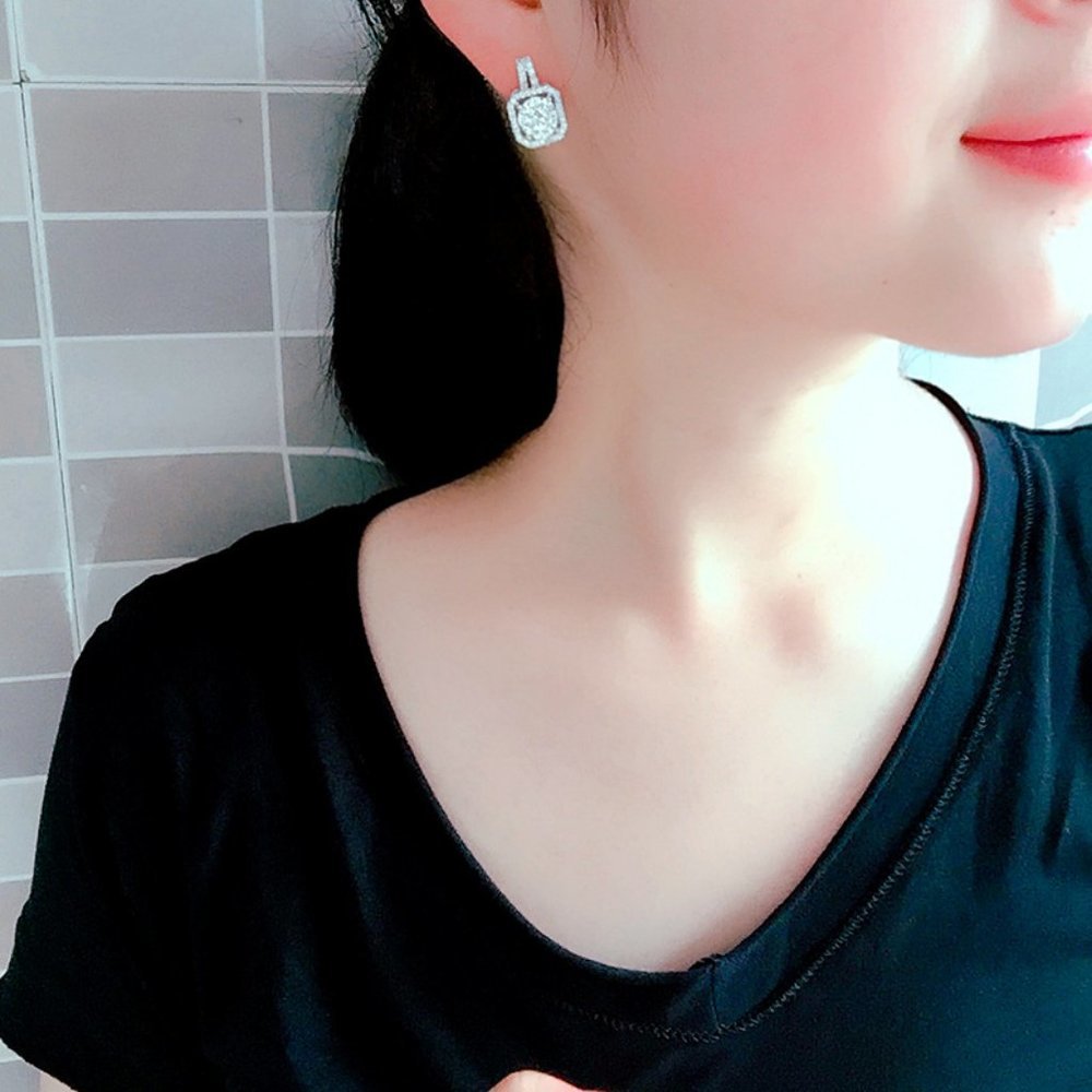 NEW Silver Round Diamond Halo Stud Earrings - Picture 5 of 6